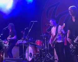 Watch: FOO FIGHTERS Play Pop-Up Show In New Haven