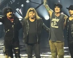 Watch: MÖTLEY CRÜE Launches 2025 Las Vegas Residency