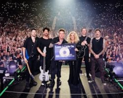 PAPA ROACH And CARRIE UNDERWOOD Hit Gold With Their Powerful Collaboration 'Leave A Light On (Talk Away The Dark)'