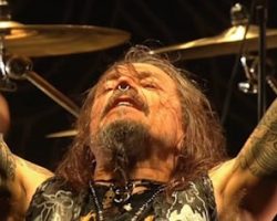 AMORPHIS's TOMI JOUTSEN On Use Of A.I. To Make Music: 'What Machines Cannot Do Is Create Real Emotions'