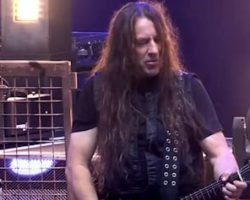 ACCEPT Parts Ways With UWE LULIS, Returns To 'Traditional' Two-Guitarist Lineup