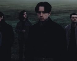 BAD OMENS Deliver Anthemic New Single 'Dying To Love'