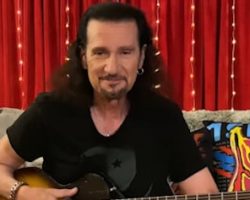 BRUCE KULICK On ACE FREHLEY's Death: 'It Hit Me Harder Than I Ever Thought' It Would