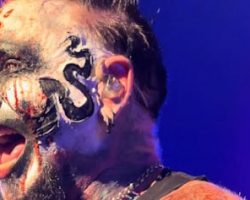 MUDVAYNE's CHAD GRAY On 'Pre-Show Makeup Experience' He Is Offering To Fans On Tour: 'I Don't Think This Has Ever Been Done Before'