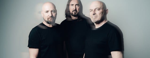 TOMMY VETTERLI Talks The Renewal Of CORONER Behind Stunning Comeback Album 'Dissonance Theory'