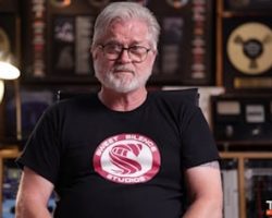 METALLICA's Early Producer FLEMMING RASMUSSEN Reveals Secrets Behind Band's Sound In New ToneGodz Masterclass