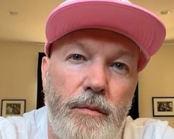 LIMP BIZKIT's FRED DURST Pays Tribute To SAM RIVERS In Eight-Minute Video Message: 'It's So Tragic That He's Not Here Right Now'