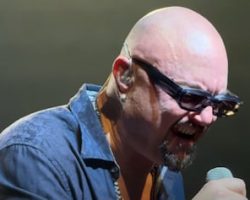 Watch: GEOFF TATE Performs Acoustic Set At Irish Pub In Peoria, Illinois