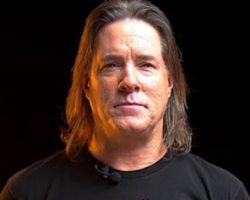 ANNIHILATOR's JEFF WATERS Is Selling U.K. Estate, Studio, Guitar And Pedal Collection