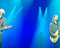Watch: GHOST's TOBIAS FORGE, Without A Mask Or Face Paint, Joins Swedish Singer-Songwriter LARS WINNERBÄCK On Stage In Linköping