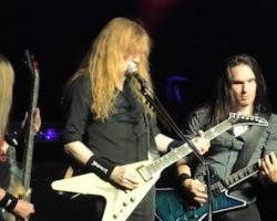 DAVE MUSTAINE Admits He Was 'A Little Nervous' About Playing MEGADETH's New Single 'Tipping Point' Live For First Time