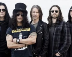 New SLASH FEATURING MYLES KENNEDY & THE CONSPIRATORS Album To Be Mixed In January 2026