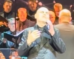 Watch: BILLY CORGAN Performs With Lyric Opera Of Chicago Orchestra And Chorus At Residency Kick-Off