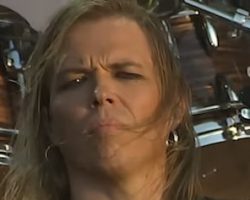 EICCA TOPPINEN On APOCALYPTICA's Hit Song 'I Don't Care': 'It's A Very Unique Piece'