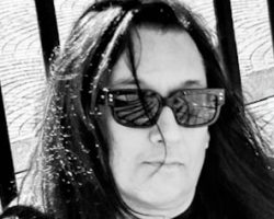 ERIC PETERSON Says TESTAMENT Has No Plans To Retire: 'I Could Keep Going Forever'