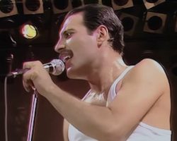 QUEEN's FREDDIE MERCURY Celebrated On U.K.'s Royal Mint Collectible Coin