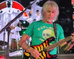 GEORGE LYNCH Says ACE FREHLEY Wasn't An Influence On His Guitar Playing: 'And I Feel Bad Saying That' After 'He Just Died'