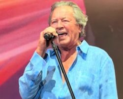 DEEP PURPLE's IAN GILLAN Reveals He Only Has 30% Vision, And Says Retirement Is 'Not Far Off'