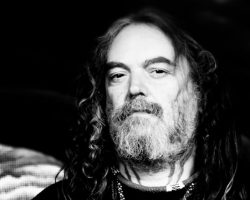 MAX CAVALERA Brings SOULFLY Back To The Primitive On 'Chama': 'This Record Sets The Place On Fire'