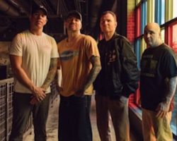 NEW FOUND GLORY Releases New Single 'Treat Yourself' From Upcoming 'Listen Up!' Album