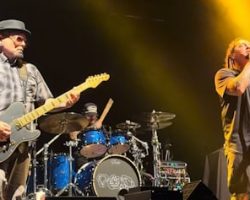 Watch: P.O.D. Performs Cover Of THE BEATLES' 'Don't Let Me Down' In Denver