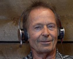 BAD COMPANY Drummer SIMON KIRKE's Advice To Young Musicians: 'Stay Away From Drugs' And 'Be On Time'