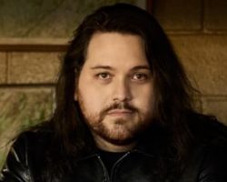 WOLFGANG VAN HALEN Rules Out Making Album With SAMMY HAGAR And MICHAEL ANTHONY: MAMMOTH Is 'All I Wanna Do'